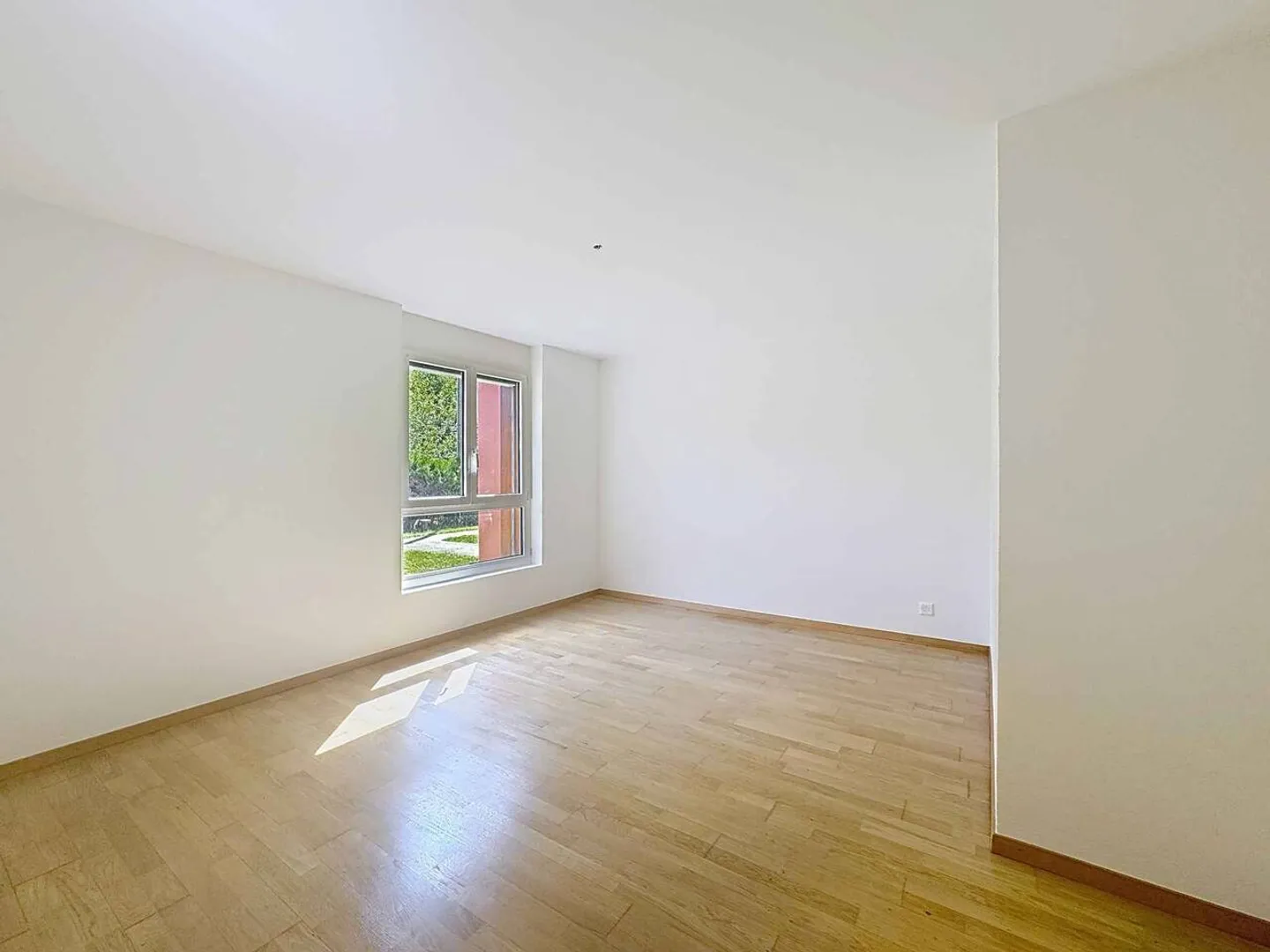 Ampio appartamento di 4,5 locali con 119 m2 + grande terrazza - Foto 8 di 10