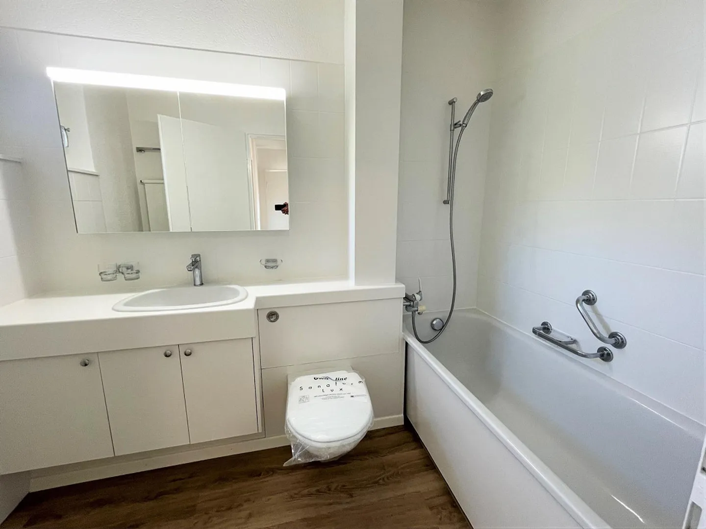 Bright 3.5-room apartment with balcony and beautiful view - Photo 10 of 12