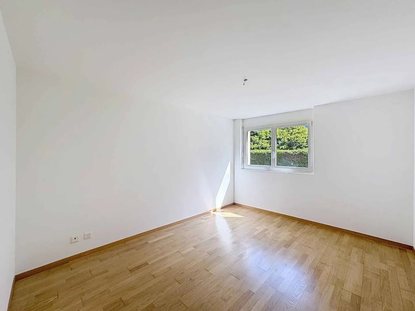 Ampio appartamento di 4,5 locali con 119 m2 + grande terrazza - Foto 10 di 10