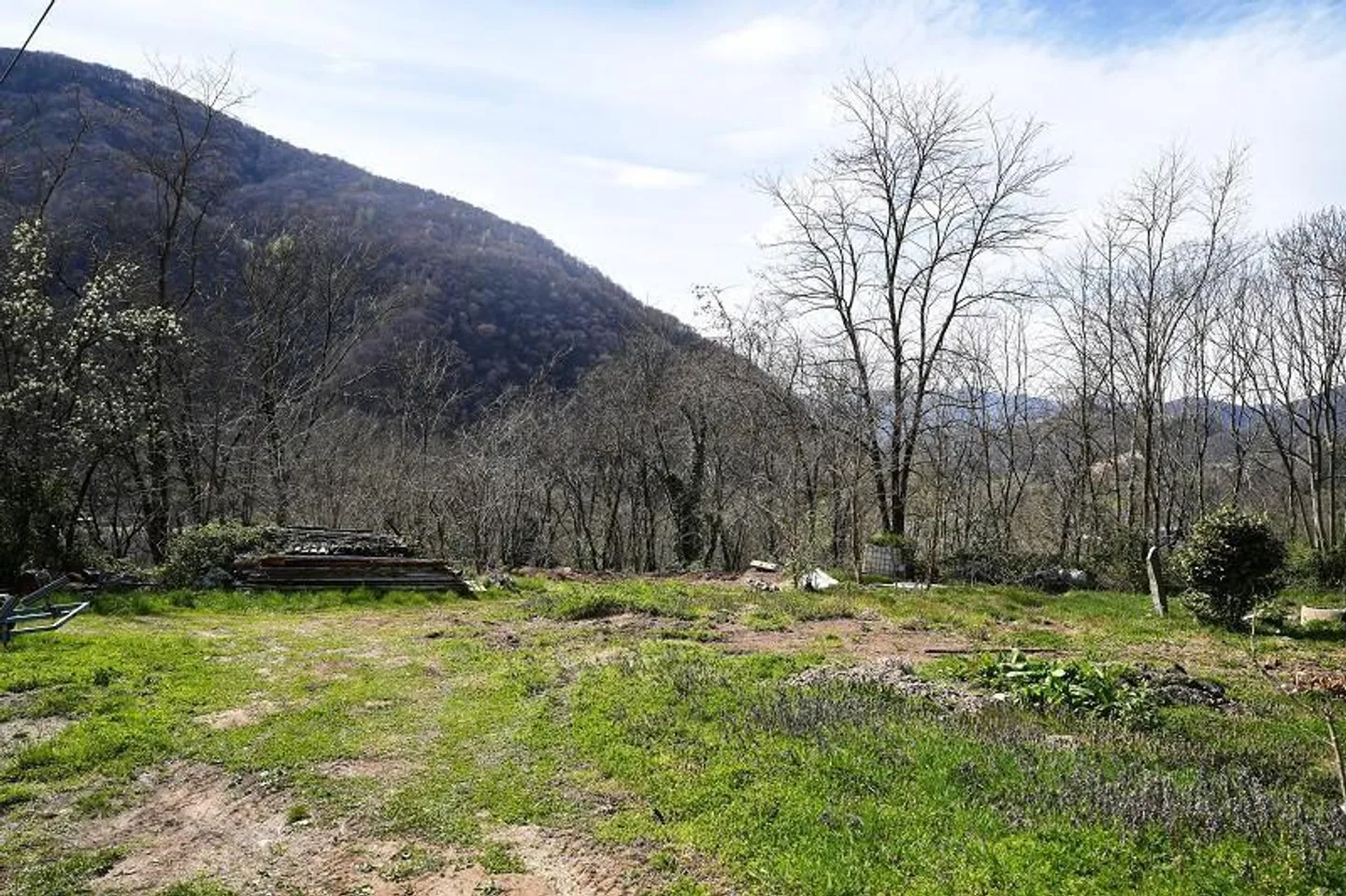 Casa 2 locali con molto terreno in una posizione molto tranquilla e soleggiata... - Foto 22 di 39