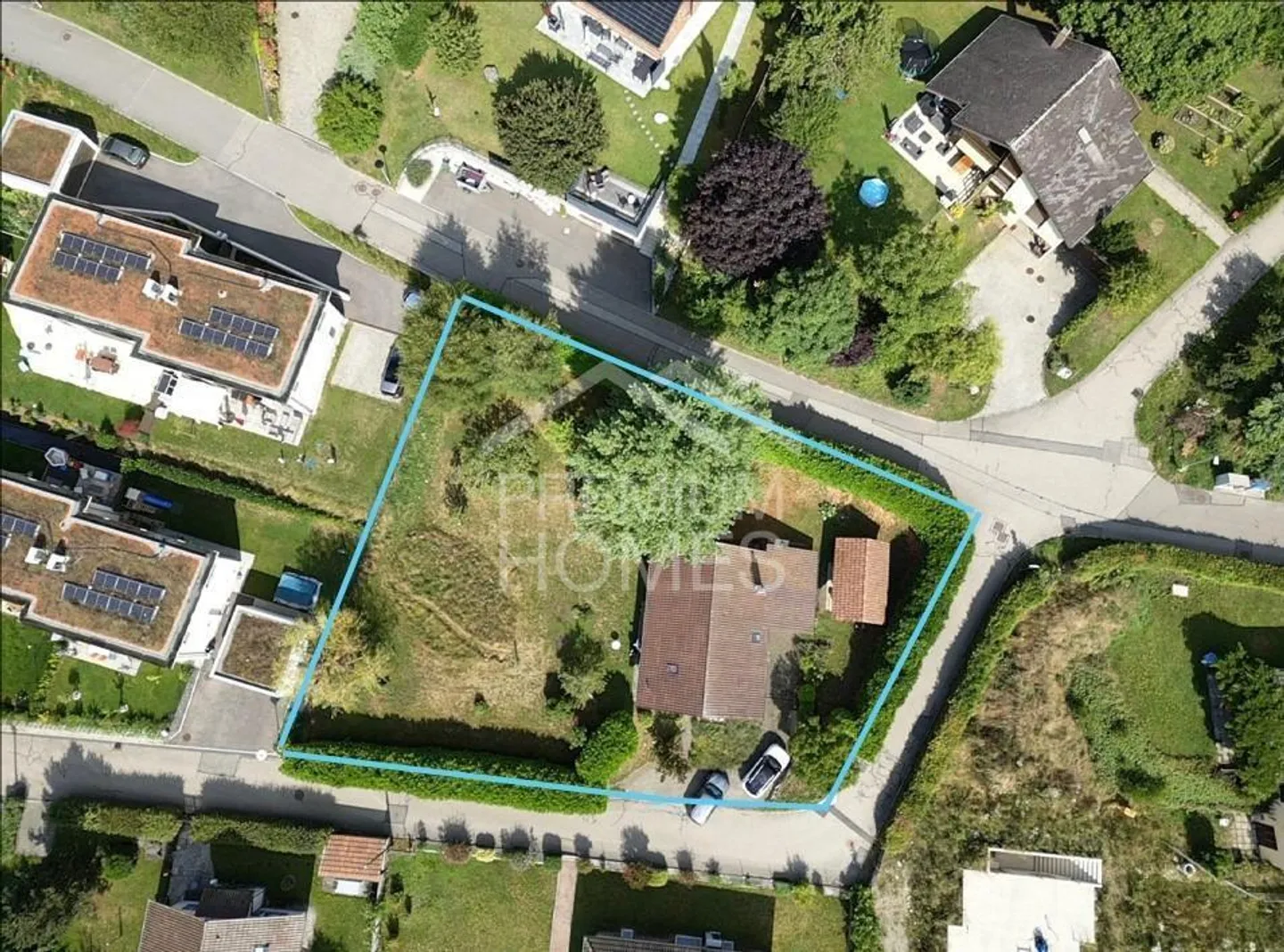 Spacious building plot full of possibilities - Photo 1 of 5