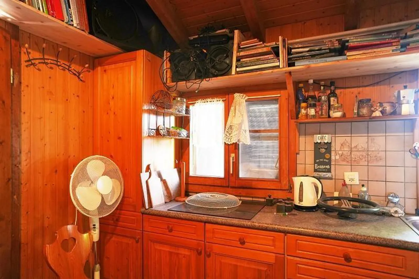 Casa 2 locali con molto terreno in una posizione molto tranquilla e soleggiata... - Foto 5 di 39