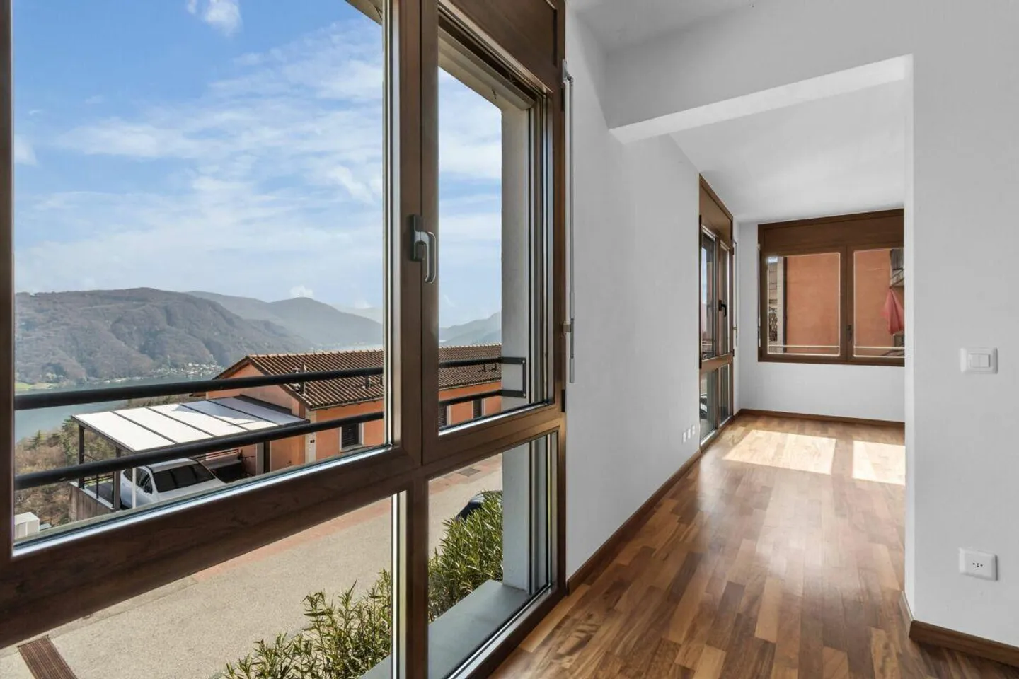 Appartamento elegante con vista lago - Foto 8 di 17