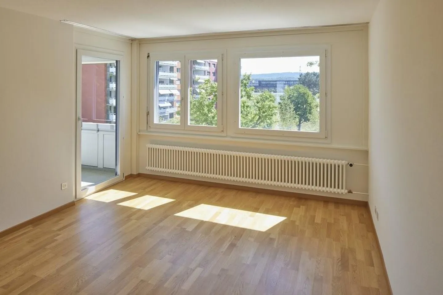 Modernes Apartment in grüner Lage - Foto 4 von 8