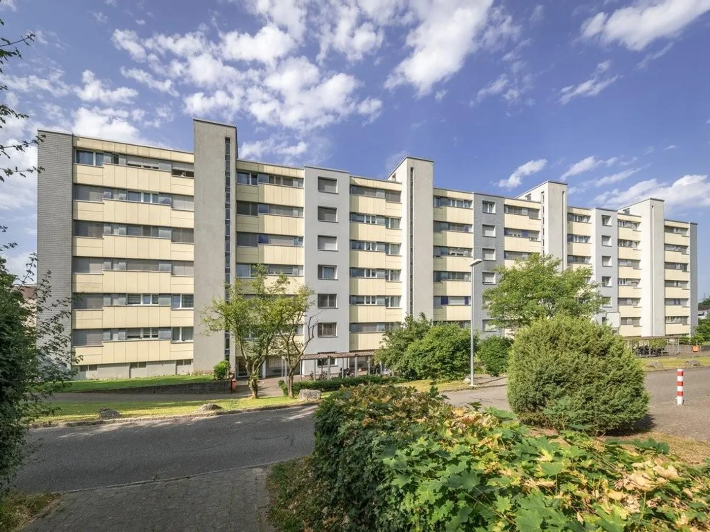 Modernes Apartment in grüner Lage - Foto 1 von 8