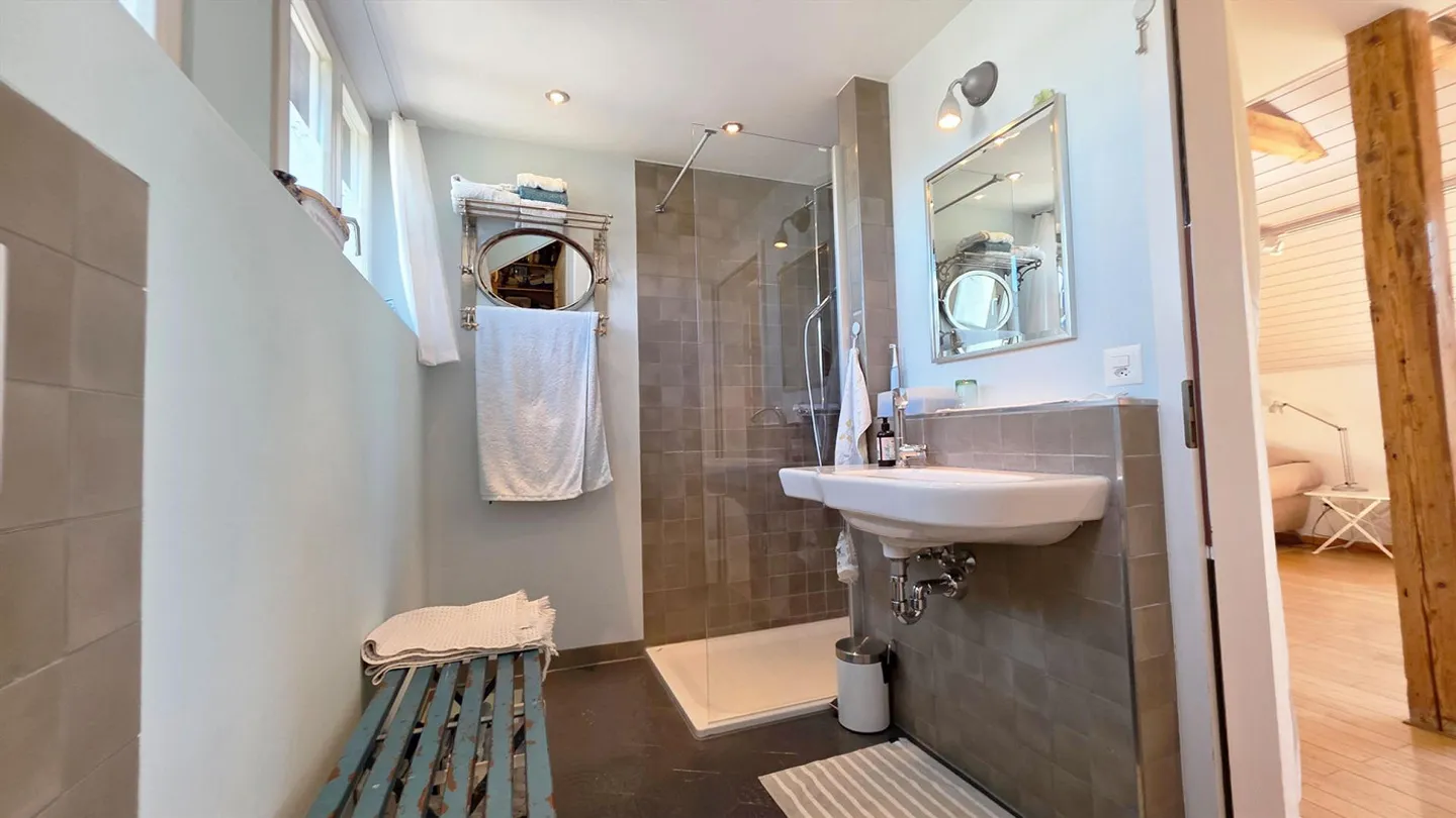 4.5-Room Single-Family Home in the Scheibenschachen Quarter with Garden Idyl - Photo 4 of 9