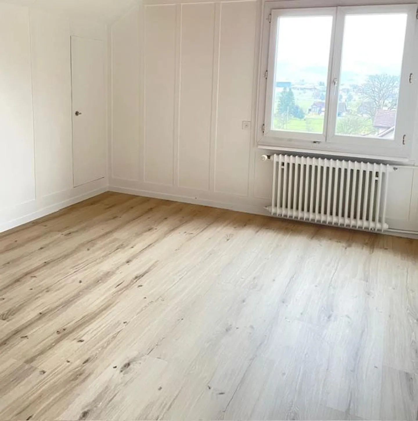 Charmante Dachwohnung mit Aussicht - Foto 5 von 8