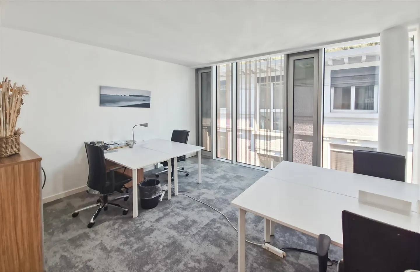 Bureau pour 3 personnes chez Regus City Flon - Photo 2 sur 20
