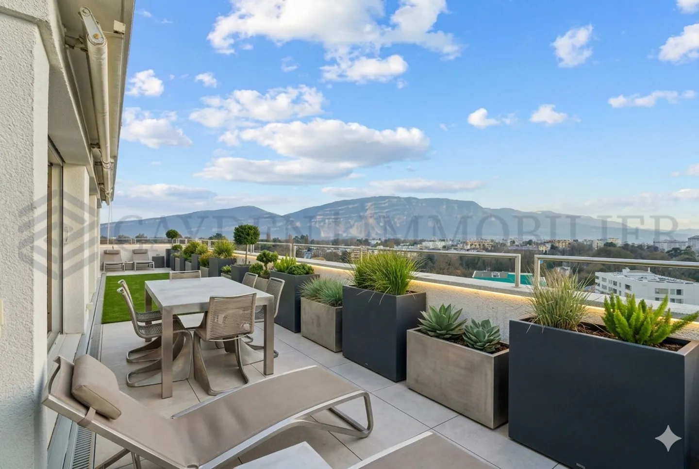 Penthouse with panoramic view - Photo 1 of 7