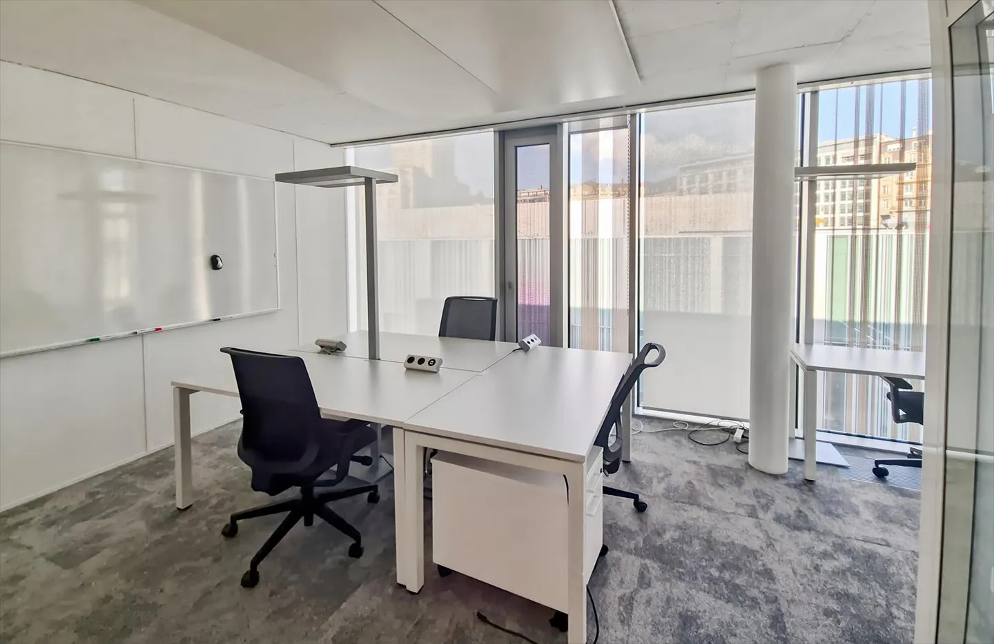 Bureau pour 3 personnes chez Regus City Flon - Photo 17 sur 20