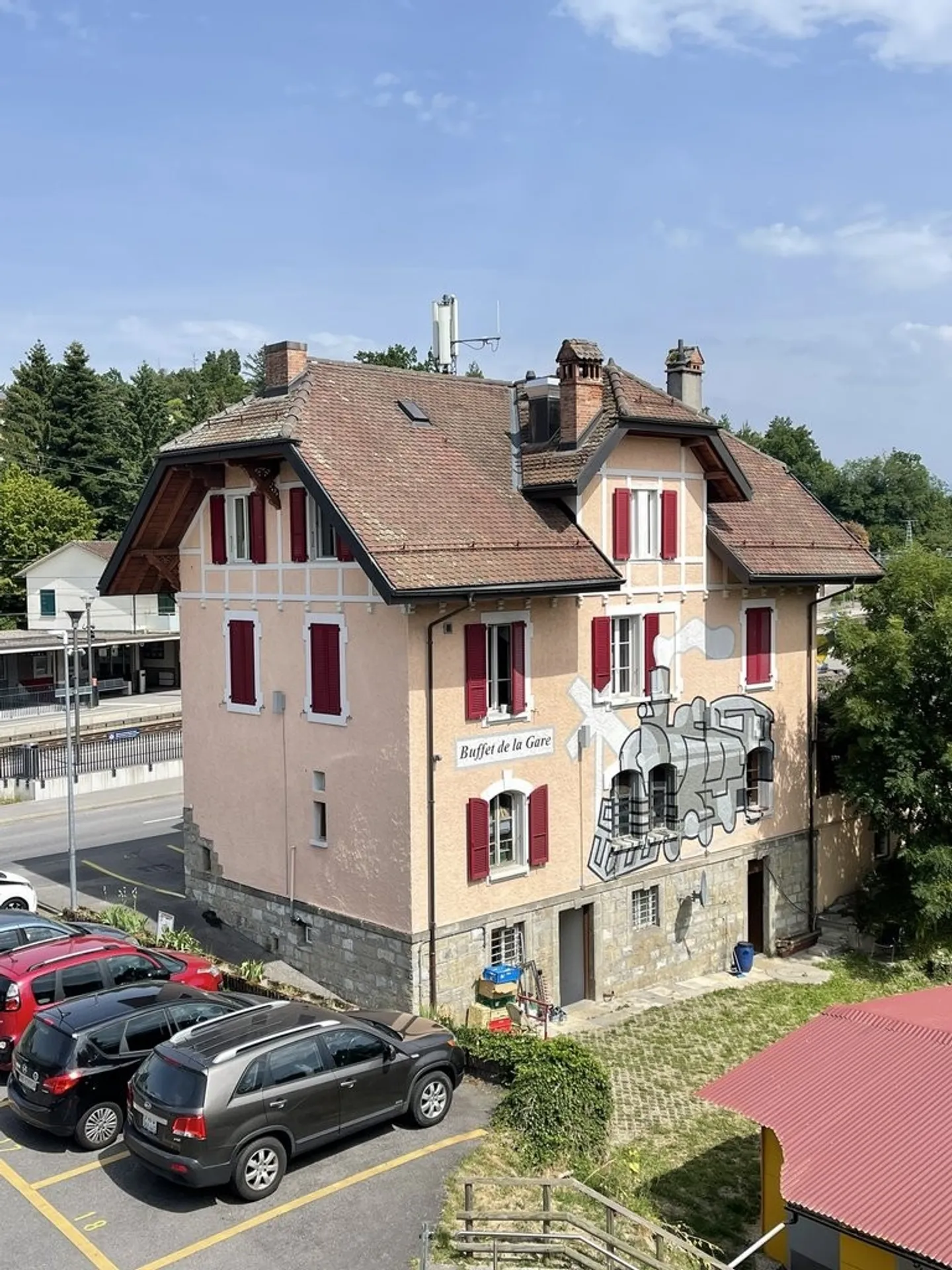 À saisir ! Bel appartement à convertir ! - Photo 1 sur 2