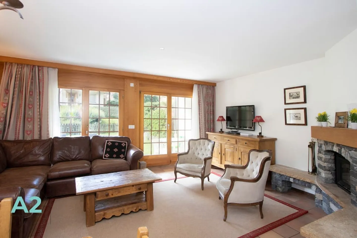 AFFITTO SETTIMANA / STAGIONE CHALET A SCHIERA CON GIARDINO VICINO A LE REGENT - Foto 2 di 13