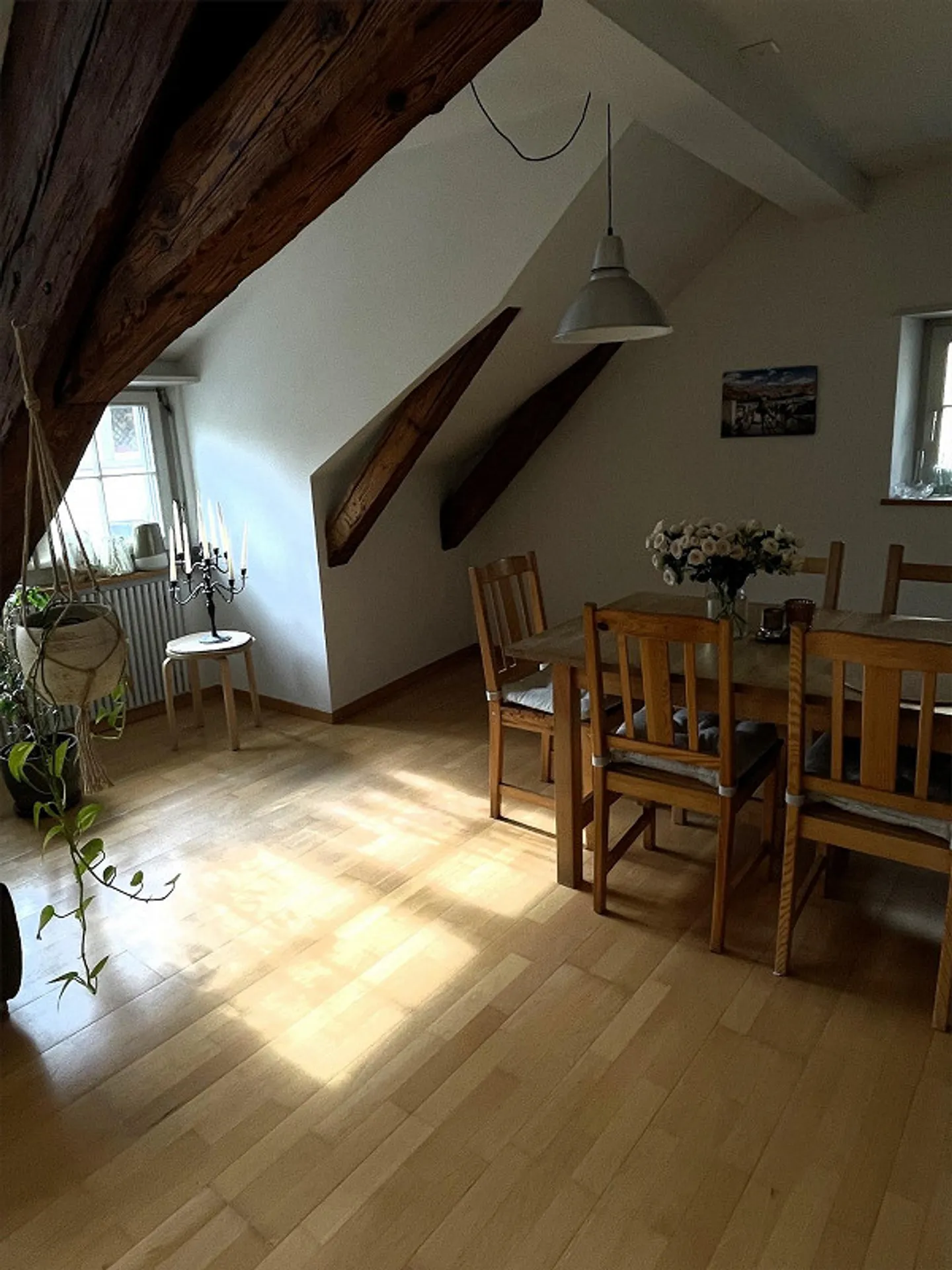 Loftartige Stadtwohnung mit viel Charme und Garten - Foto 2 von 8