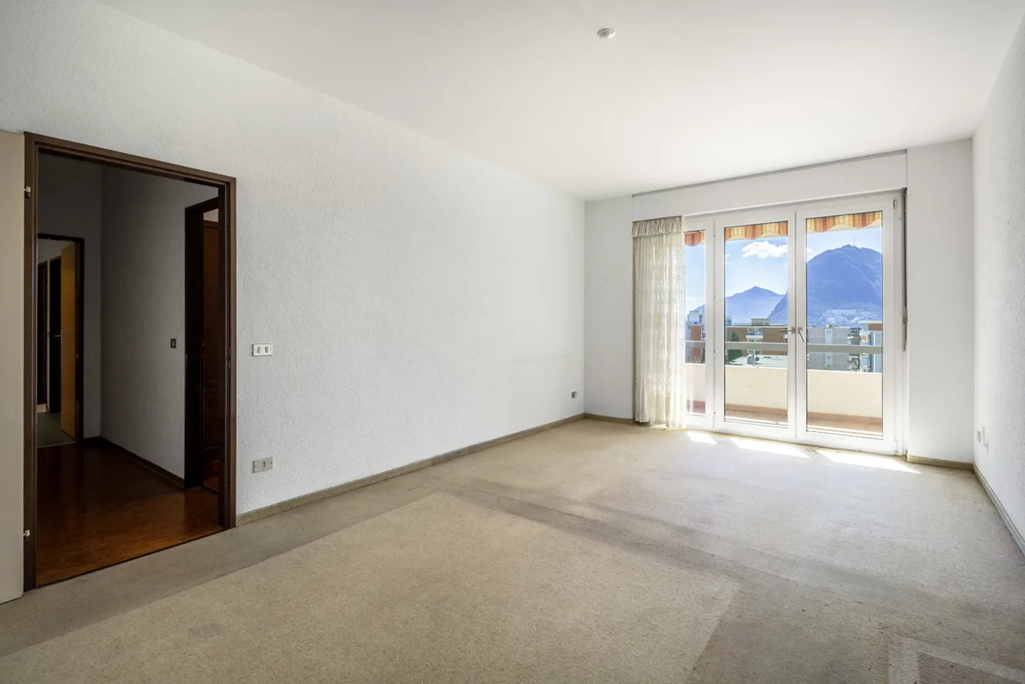 Appartamento in posizione centrale con vista panoramica - Foto 4 di 12