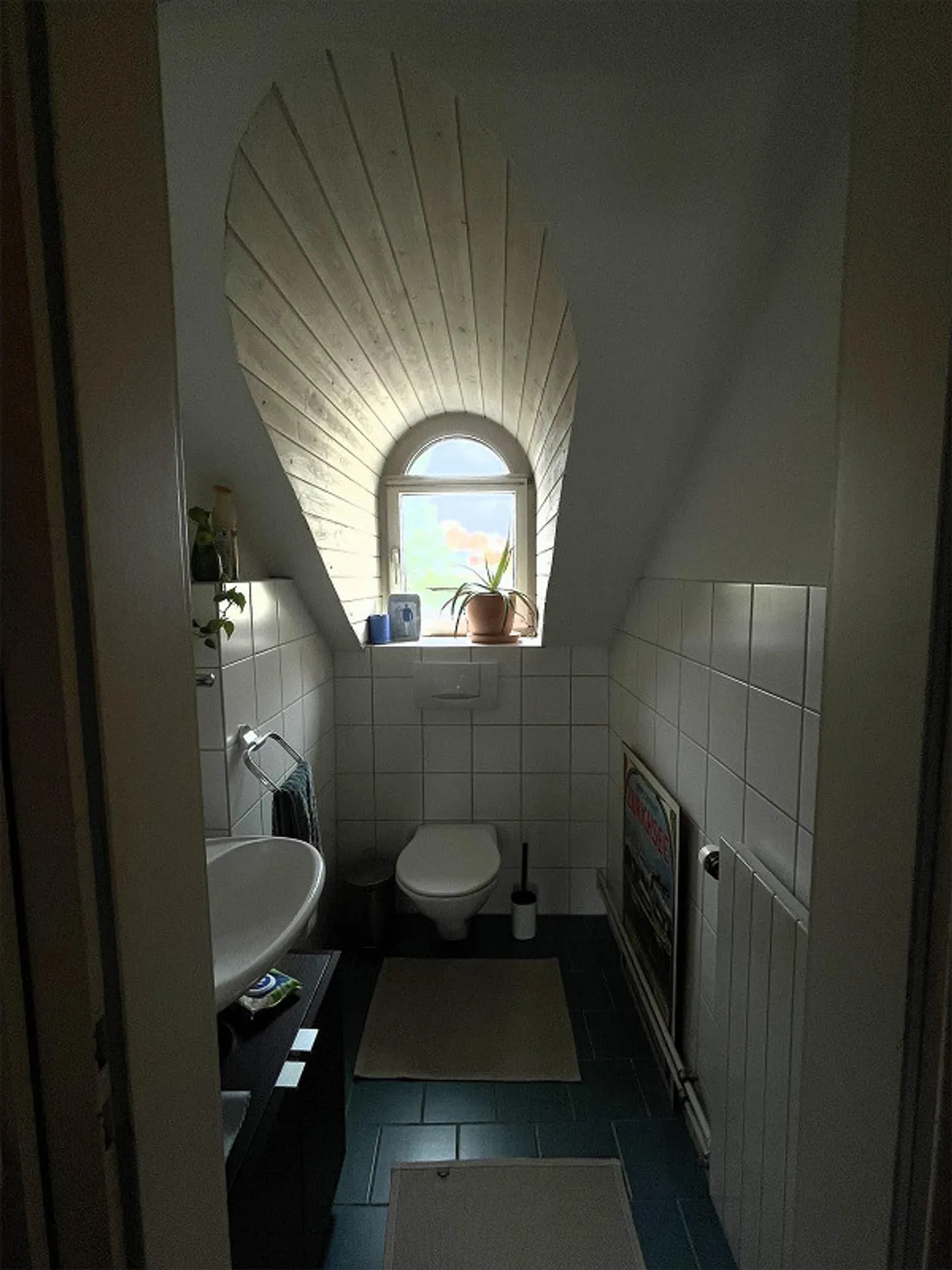 Loftartige Stadtwohnung mit viel Charme und Garten - Foto 6 von 8