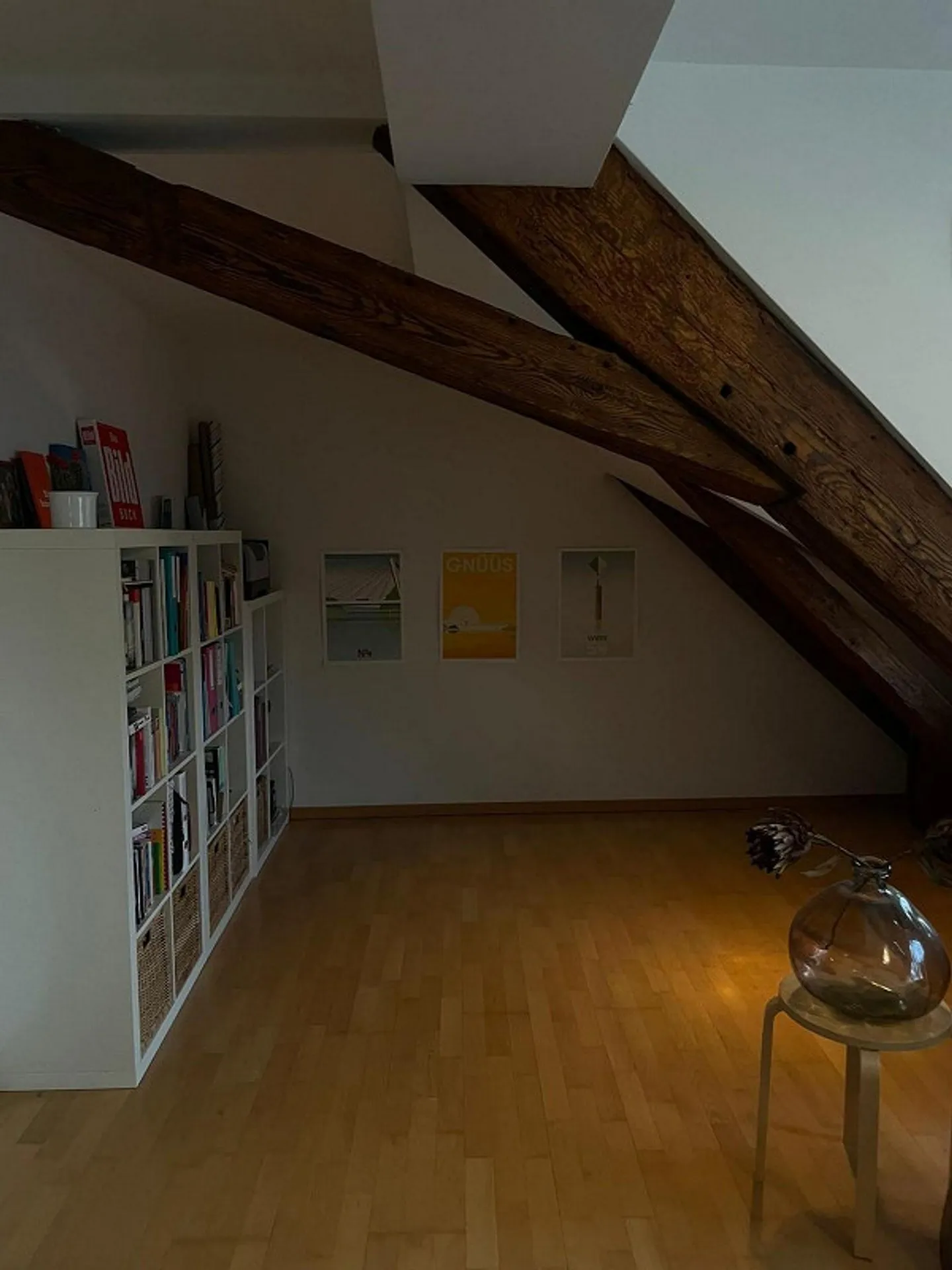 Loftartige Stadtwohnung mit viel Charme und Garten - Foto 3 von 8