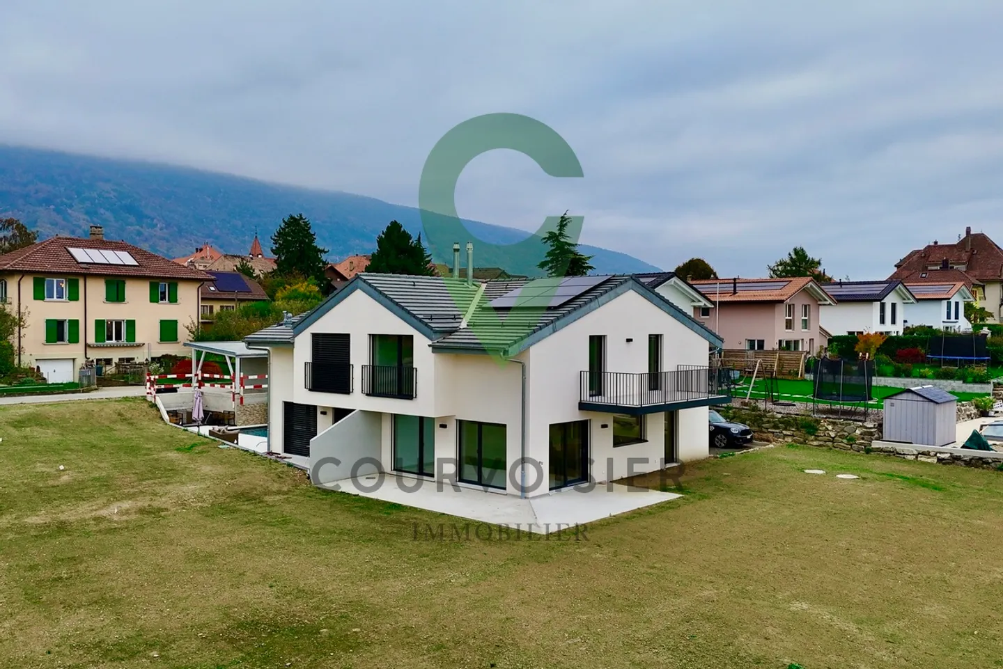 Bella villa gemella nuova in un contesto rurale con vista sulle Alpi - Foto 2 di 11