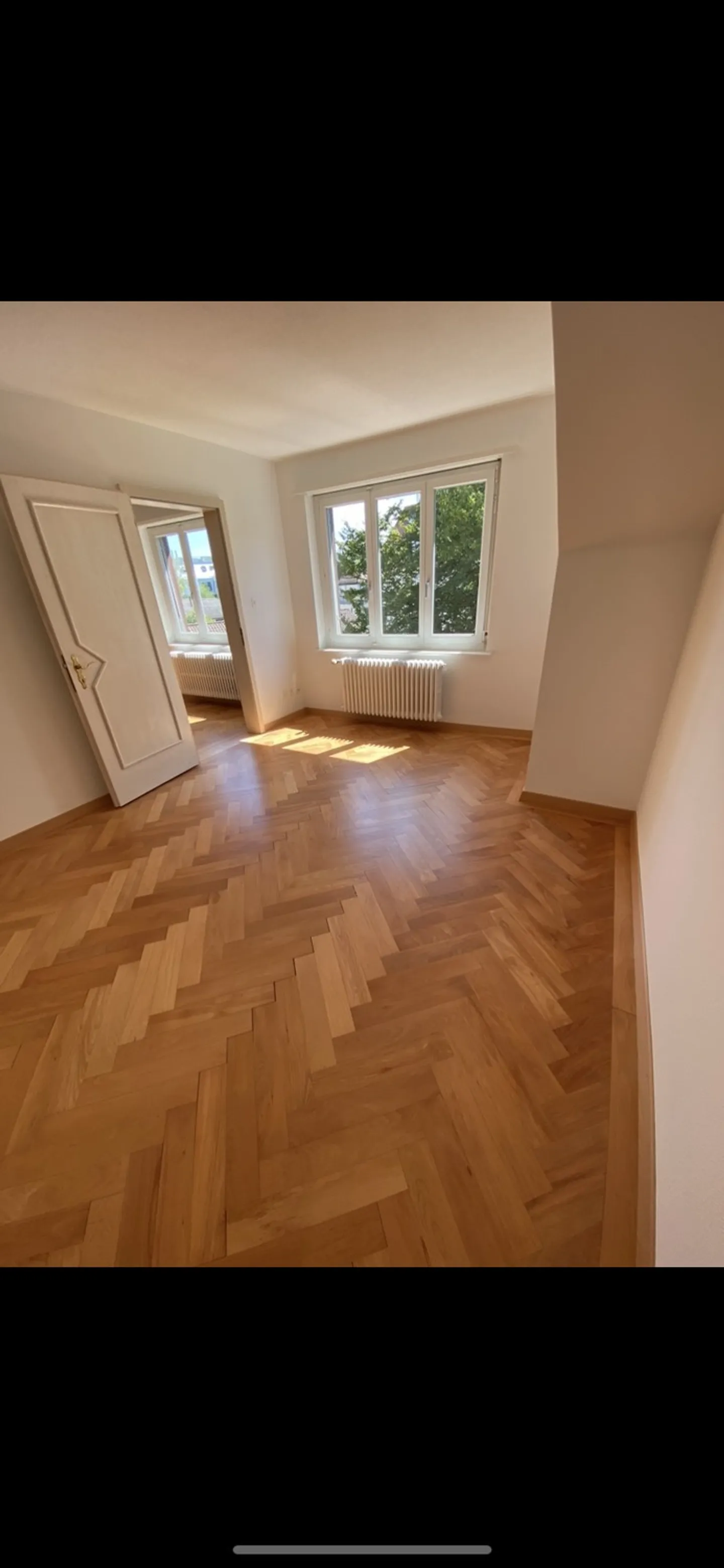 Charmante 4-Zimmer-Dachwohnung an zentraler Lage im Kreis 3 Nähe Schmiede Wiedikon - Foto 3 von 8