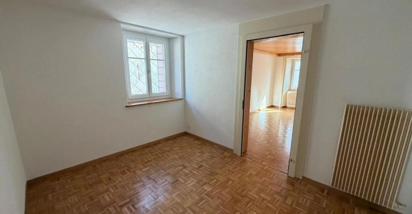 St-Imier, wunderschöner Duplex mit 4,5 Zimmern im 3. Stock mit Gemeinschaftsterrasse - Foto 6 von 11