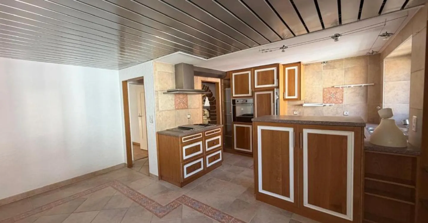St-Imier, wunderschöner Duplex mit 4,5 Zimmern im 3. Stock mit Gemeinschaftsterrasse - Foto 7 von 11