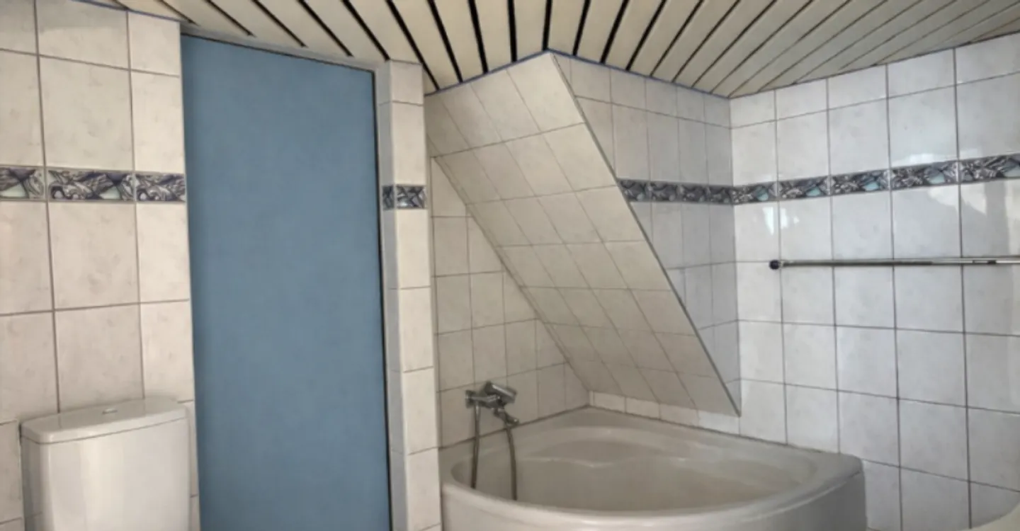 St-Imier, wunderschöner Duplex mit 4,5 Zimmern im 3. Stock mit Gemeinschaftsterrasse - Foto 11 von 11