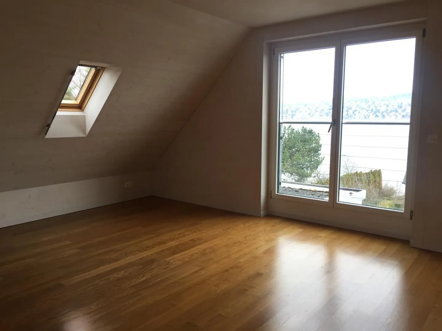 Bellissimo attico di 2,5 stanze con vista lago - Foto 4 di 6