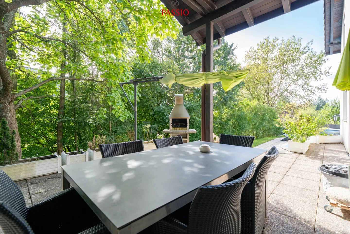 Einfamilienhaus mit 5,5 Zimmern, Swimmingpool und großem Garten - Foto 14 von 37