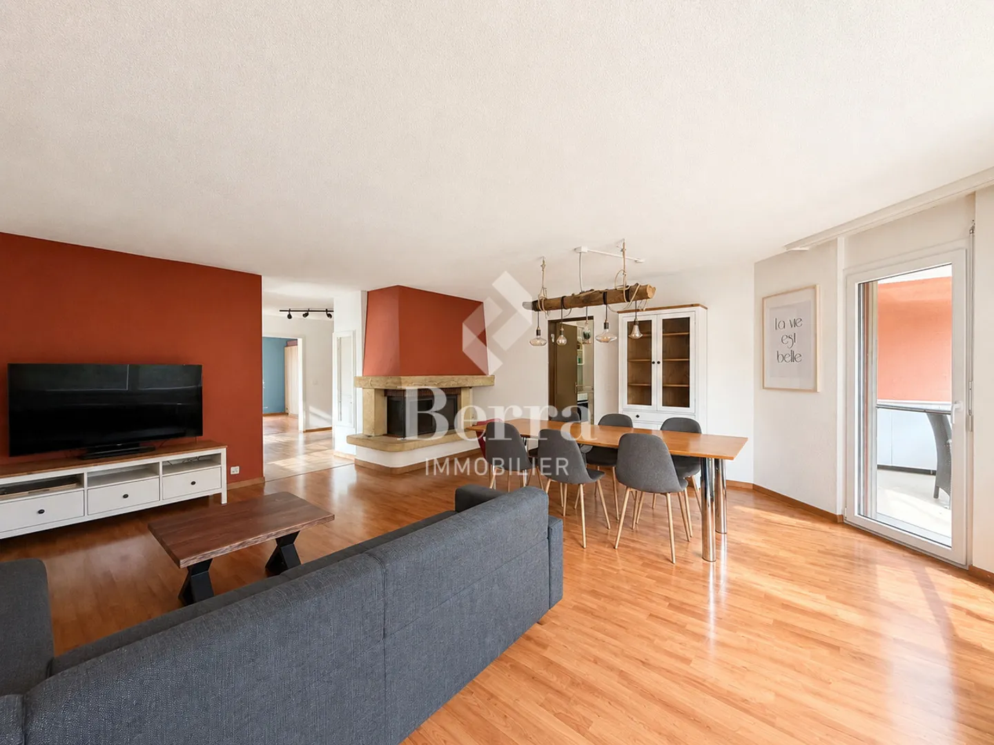 Appartement spacieux avec balcon - Photo 2 sur 13