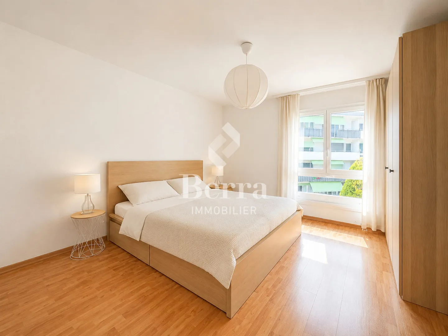 Appartement spacieux avec balcon - Photo 3 sur 13