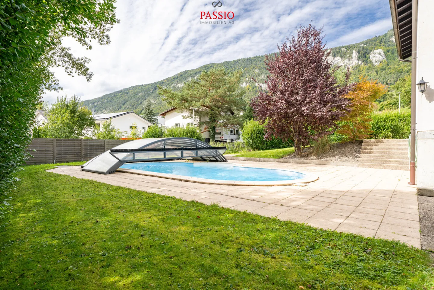 Einfamilienhaus mit 5,5 Zimmern, Swimmingpool und großem Garten - Foto 30 von 37