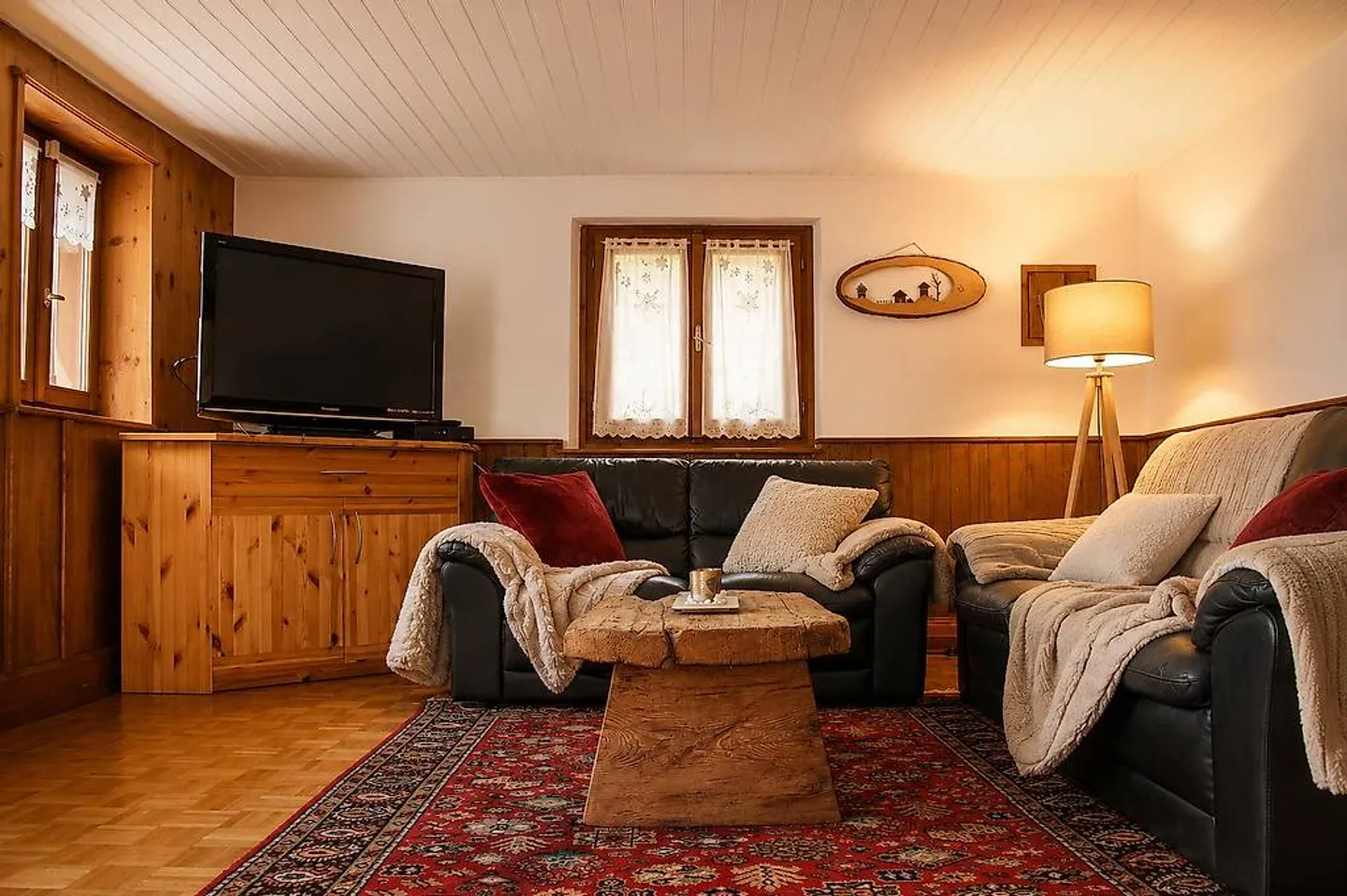 Doppia armonia in Valle Calanca: casa bifamiliare a Rossa! - Foto 5 von 13