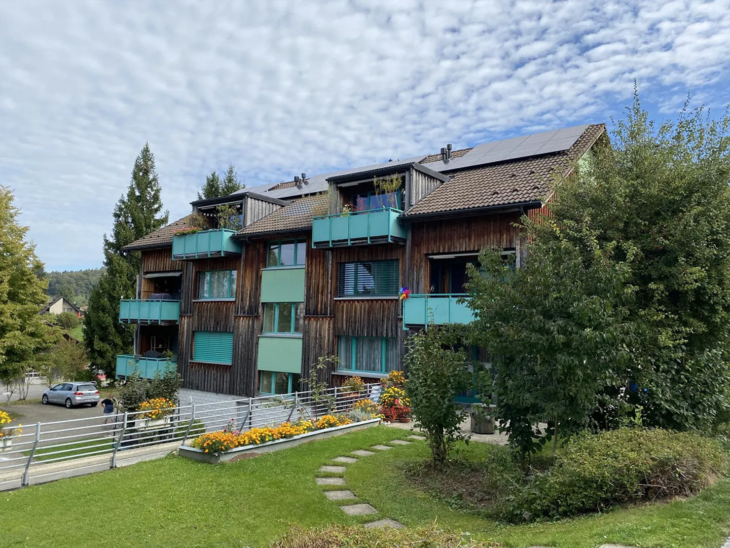 Grosszügige Dachwohnung zu vermieten - Foto 1 von 8