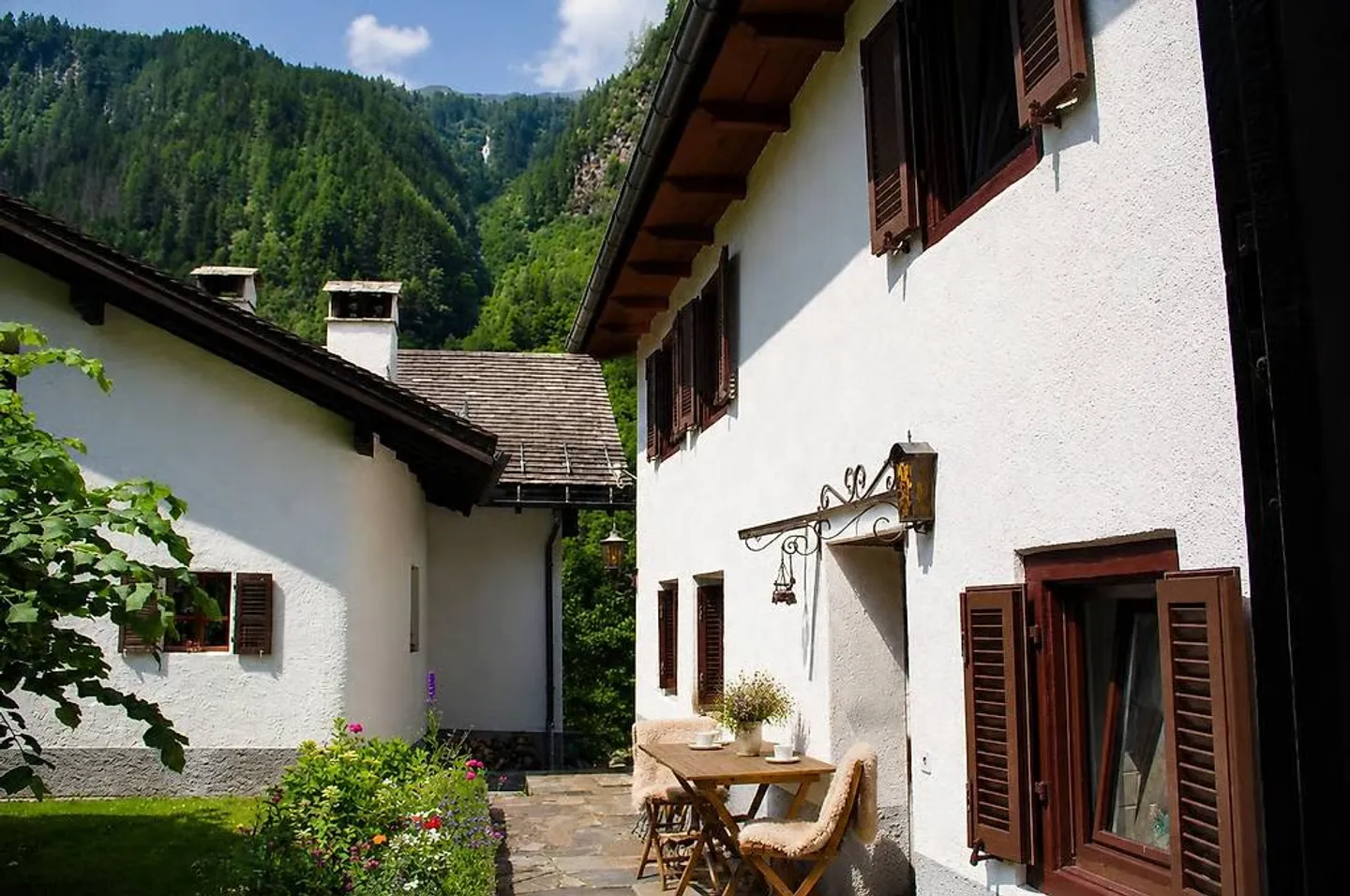 Doppia armonia in Valle Calanca: casa bifamiliare a Rossa! - Foto 13 von 13