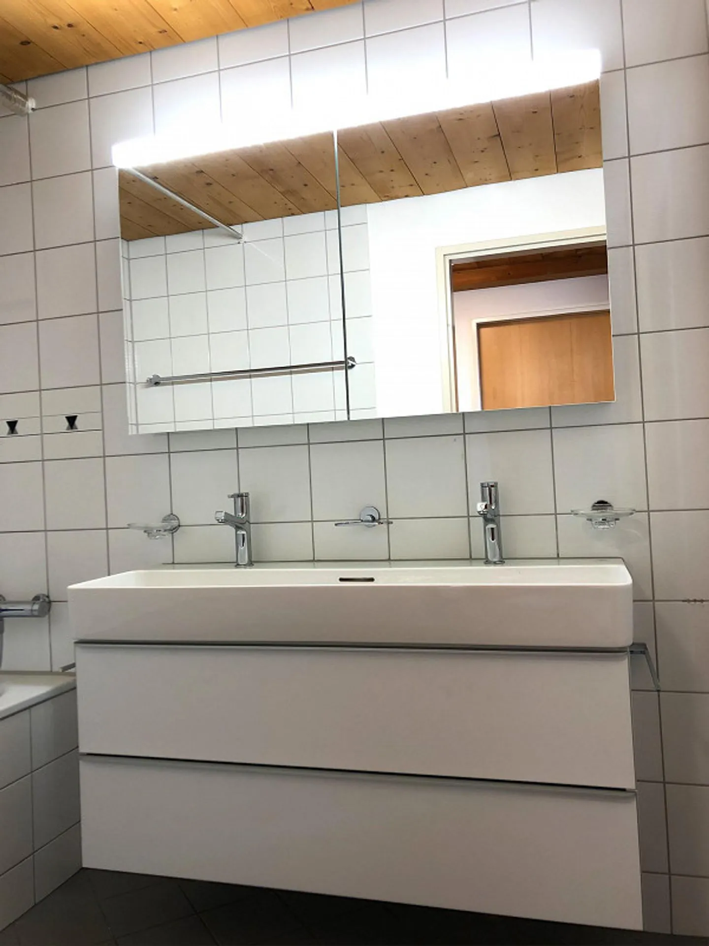 Grosszügige Dachwohnung zu vermieten - Foto 8 von 8