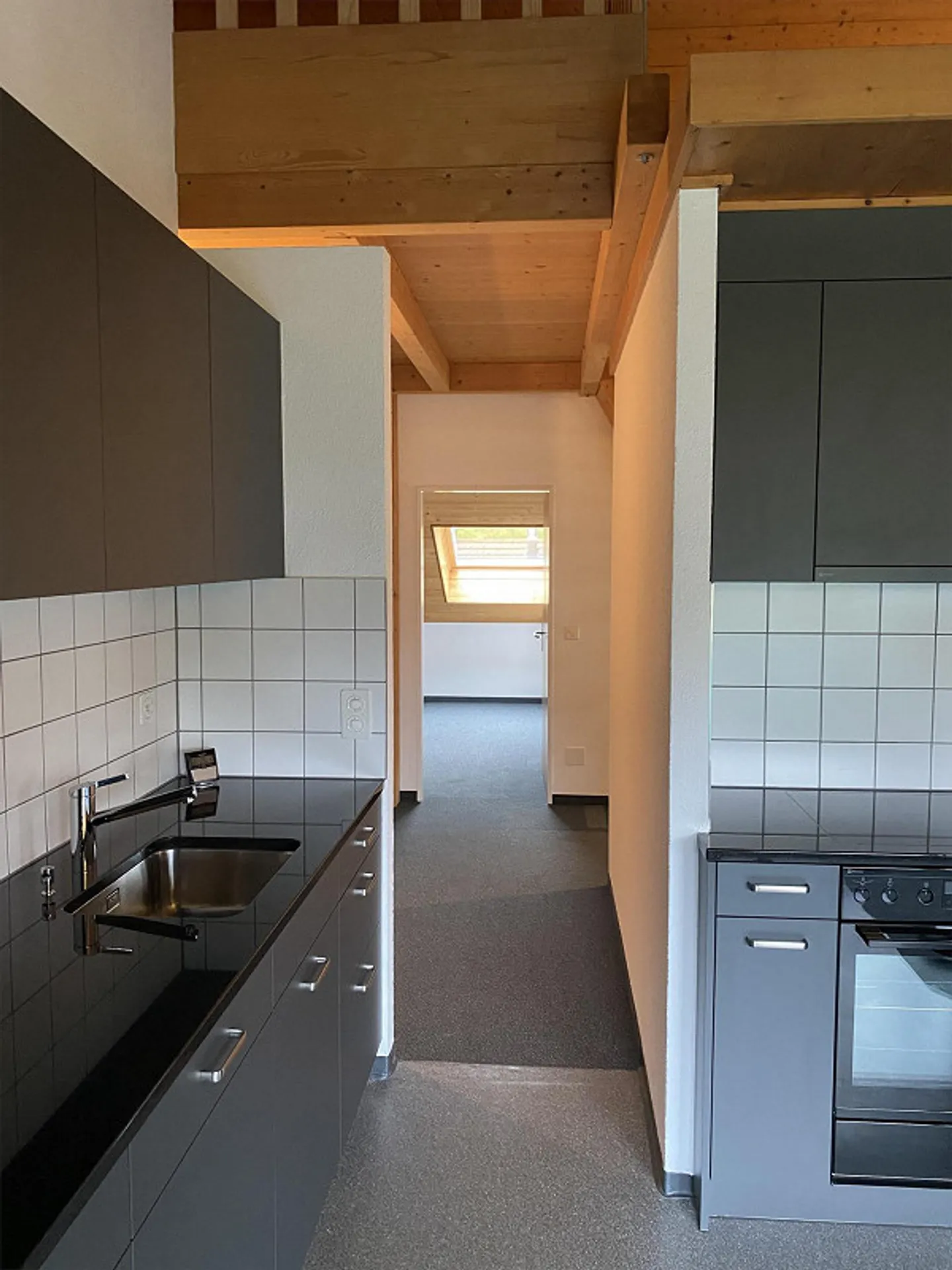 Grosszügige Dachwohnung zu vermieten - Foto 5 von 8