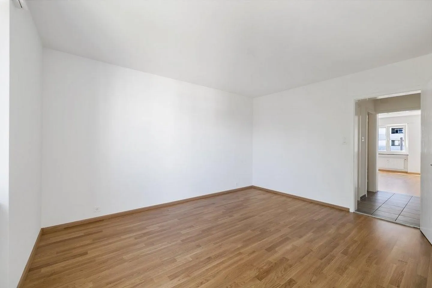 Would you like to live more centrally? - Photo 7 of 12