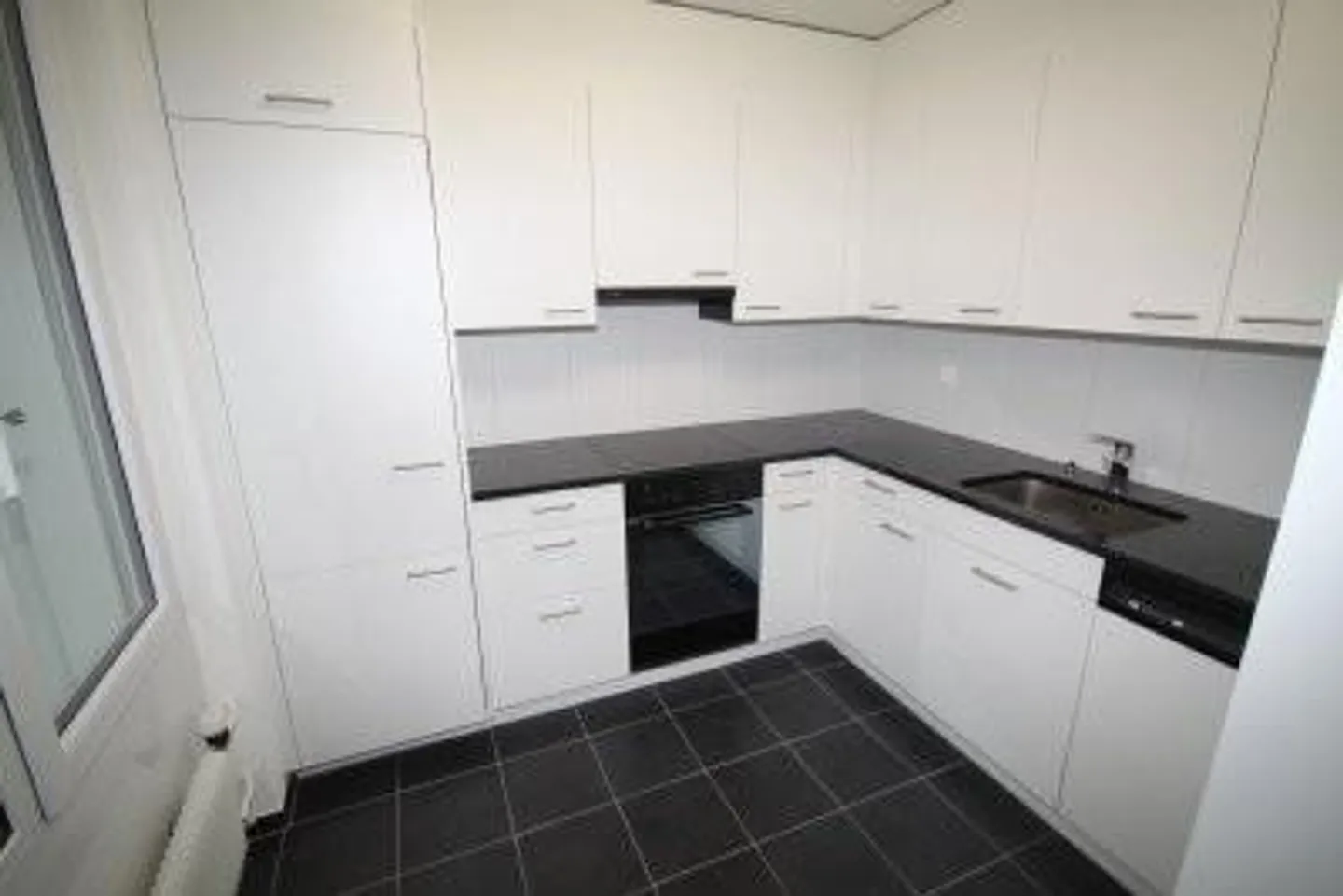 Beautiful 3.5-room apartment on the ground floor - Photo 3 of 6