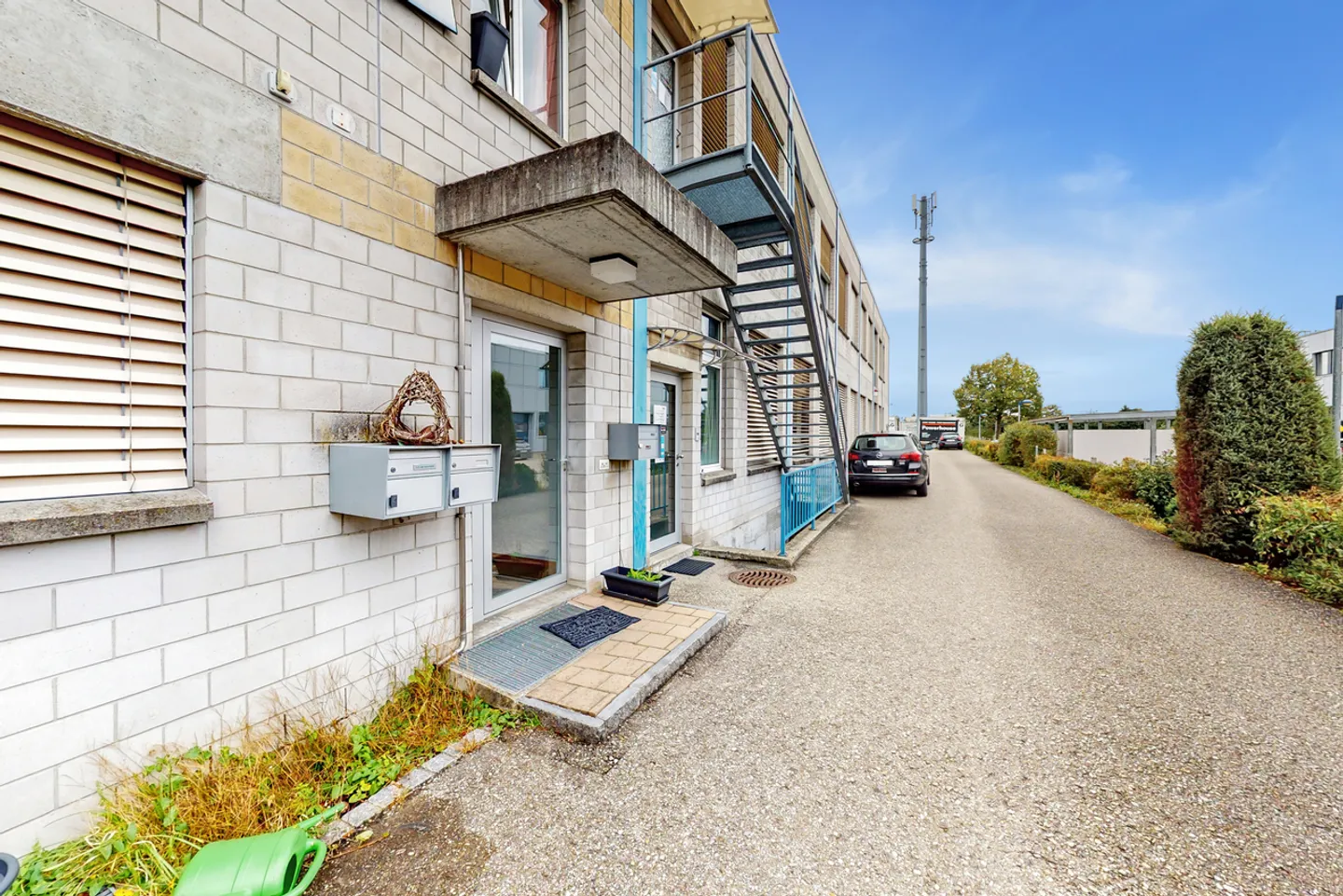 Modular Office on the 1st Floor with Separate Access - Flexible, Quiet Location - Photo 2 of 4
