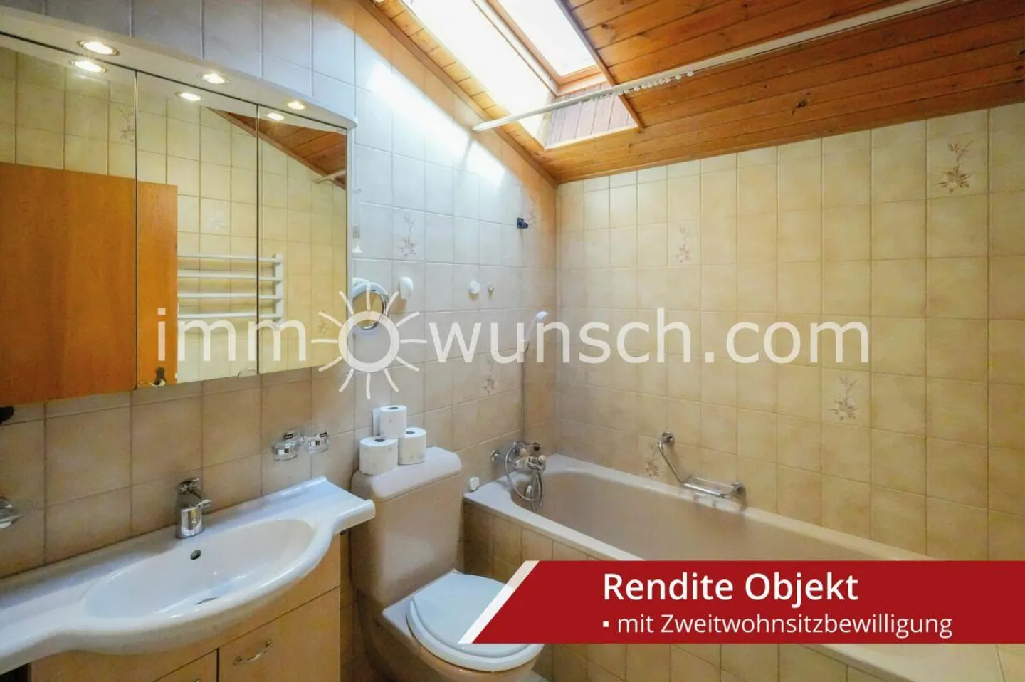 The Opportunity - Charming 2 ½ Room (3 ½ Rooms) Penthouse Apartment with 2nd Residence Permit - Photo 15 of 28