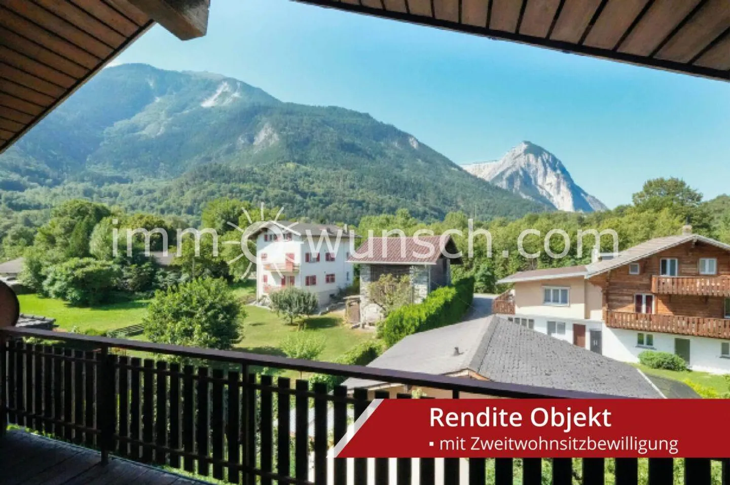 The Opportunity - Charming 2 ½ Room (3 ½ Rooms) Penthouse Apartment with 2nd Residence Permit - Photo 5 of 28