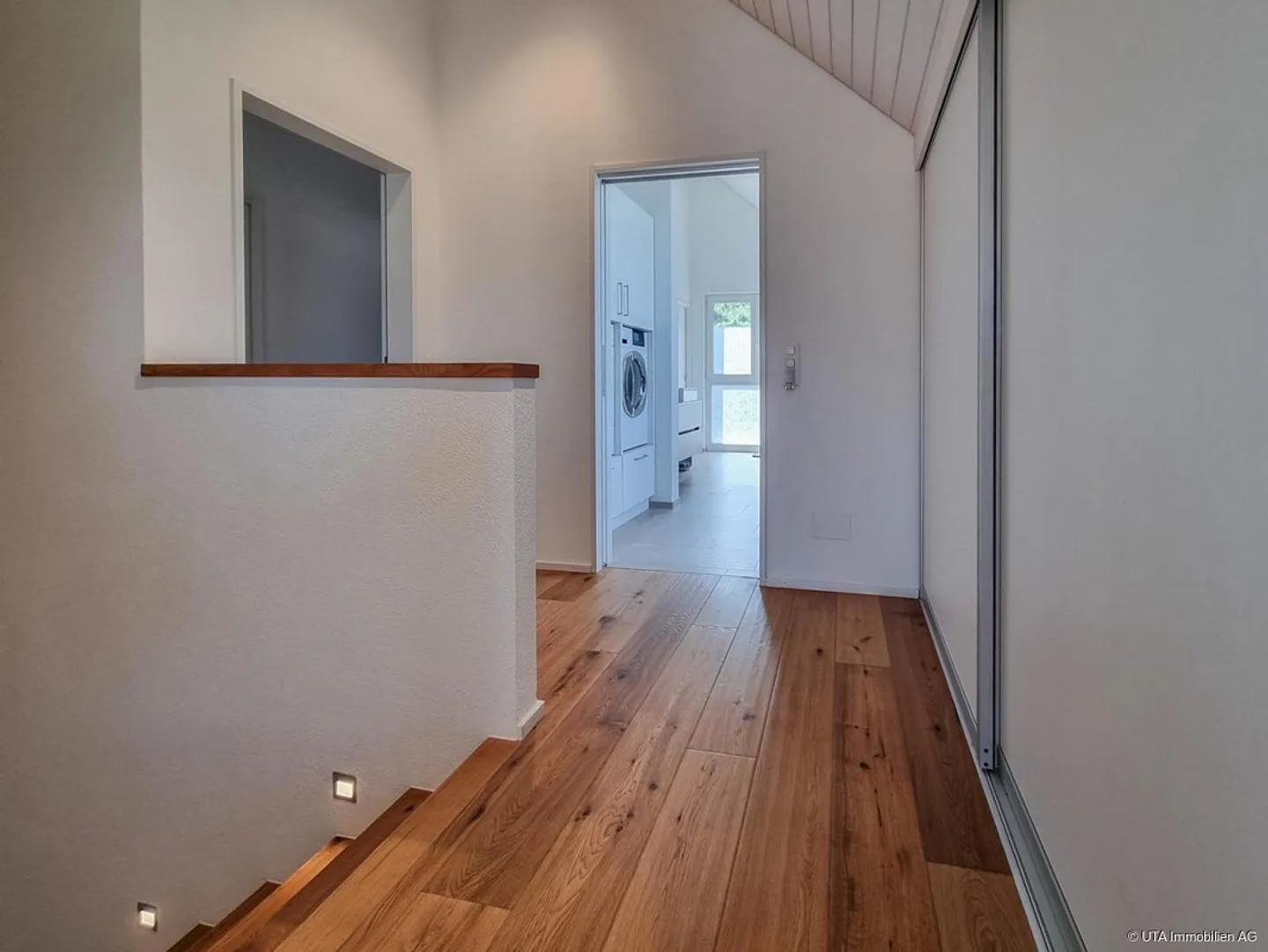 Aussergewöhnliche Maisonettewohnung mit Komfort auf allen Ebenen - Foto 10 von 15