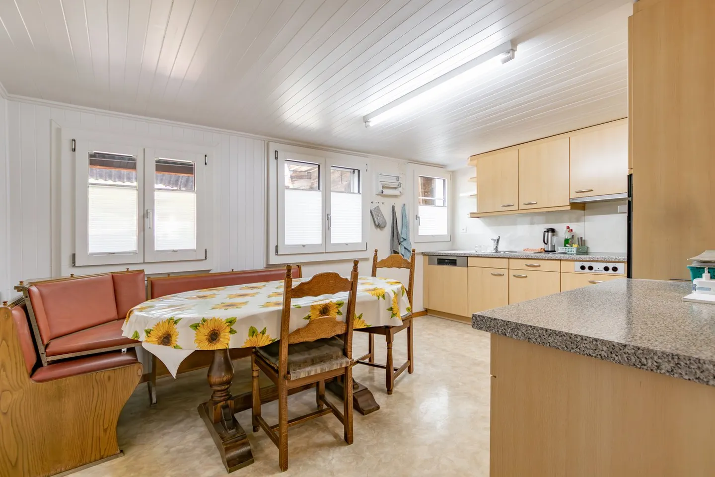 Appartement authentique de 4,5 pièces dans le centre historique du village de Fiesch - Photo 5 sur 12