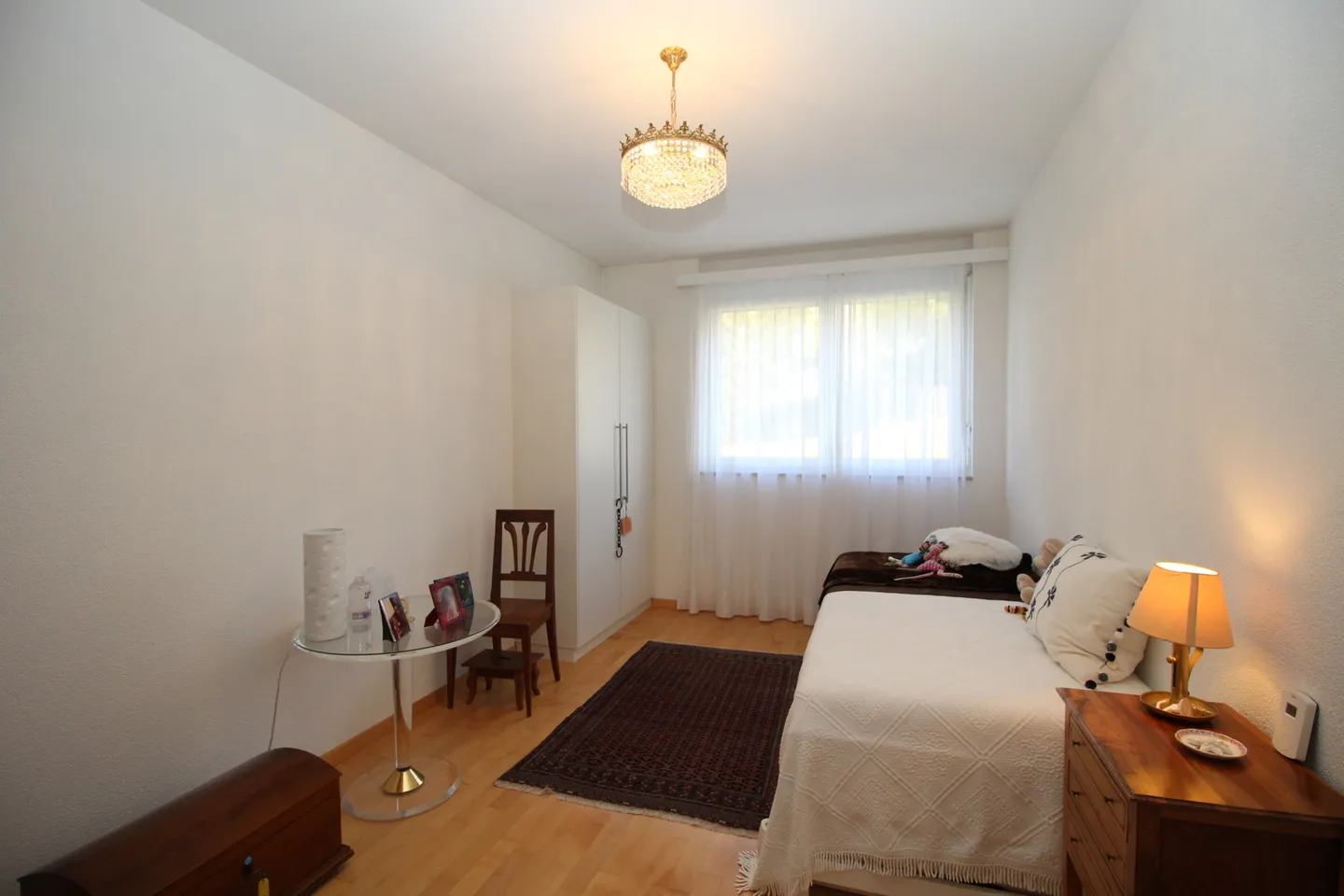 Spacious Apartment with Terrace - Photo 7 of 13