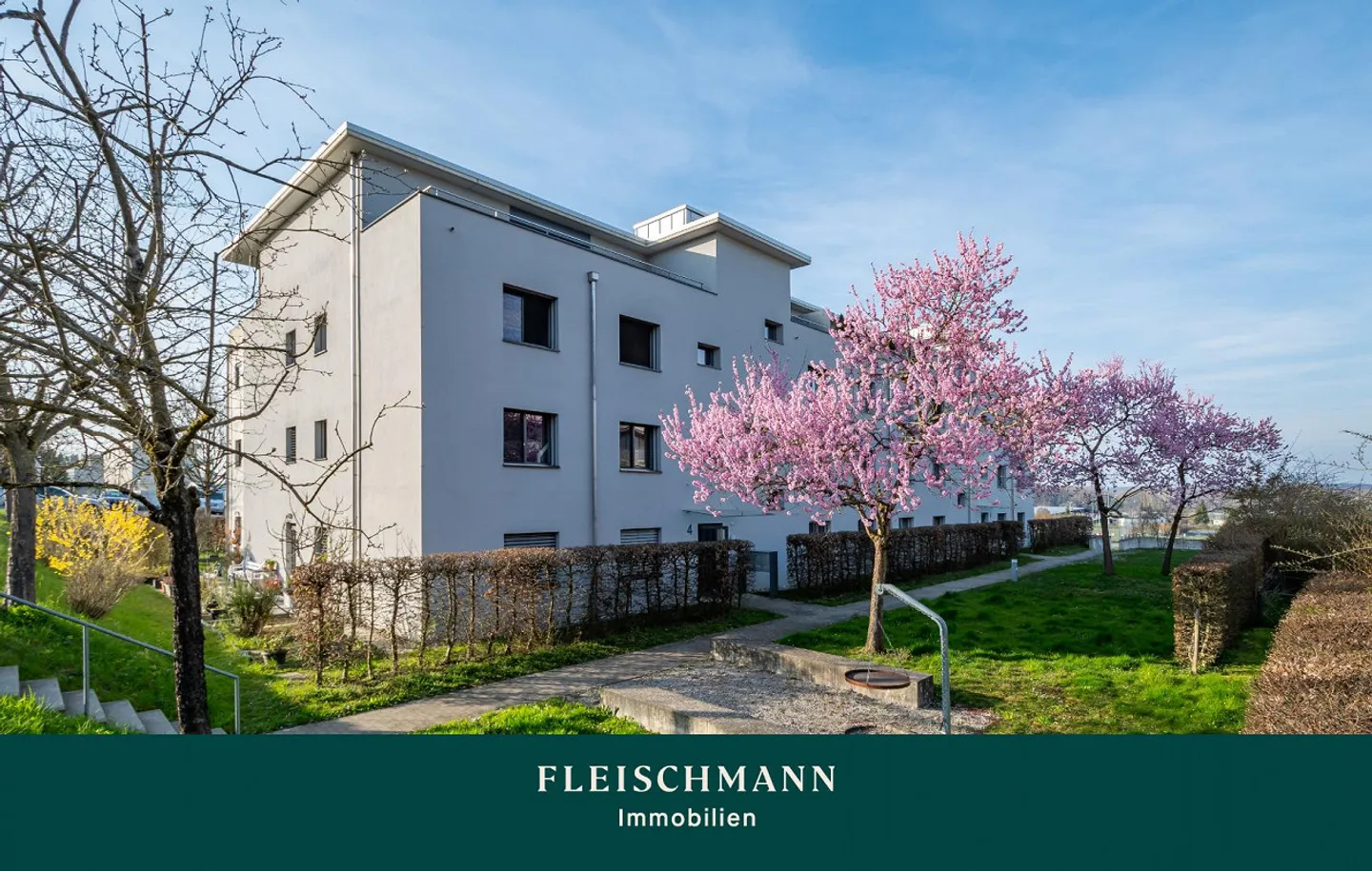 Komfortables Wohnen mit sonnenverwöhntem Westbalkon - Foto 1 von 11