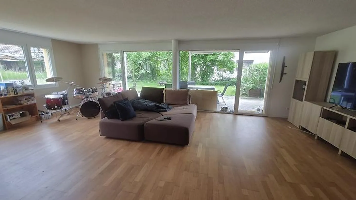 APPARTEMENT 3½ PIÈCES À GEBENSTORF (AG), MEUBLÉ, TEMPORAIRE - Photo 1 sur 8