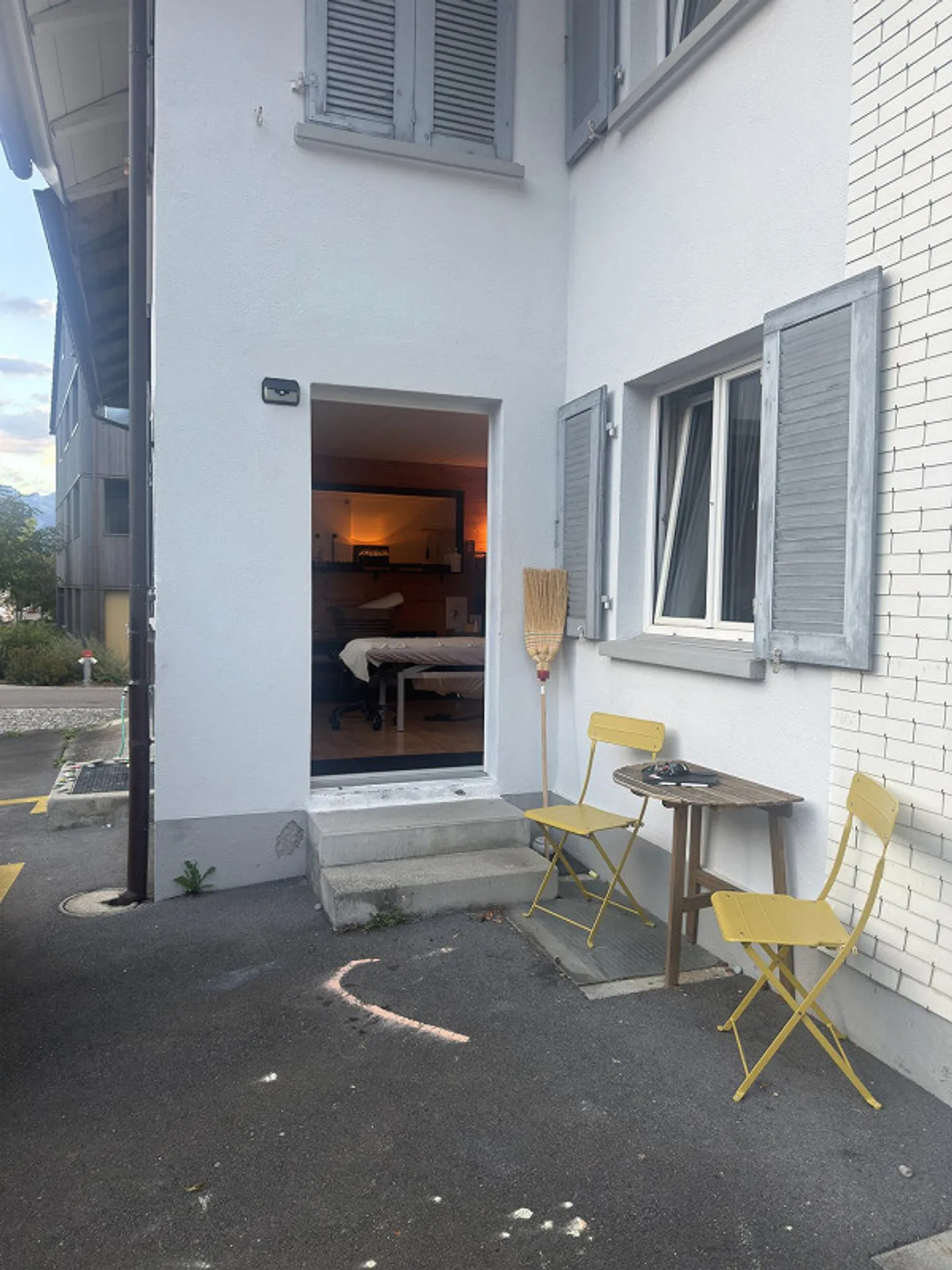 Sous-locataire pour un appartement 2 pièces confortable et situé au calme dans le centre - Photo 1 sur 8