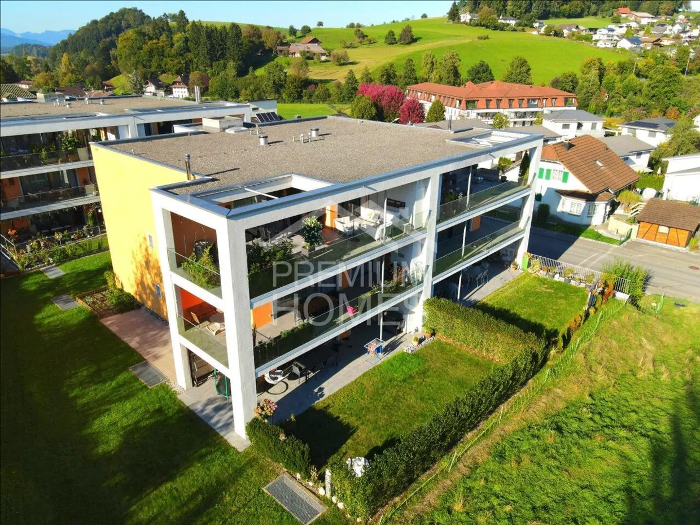 Vie moderne avec oasis de calme et terrasse de rêve - Photo 1 sur 8