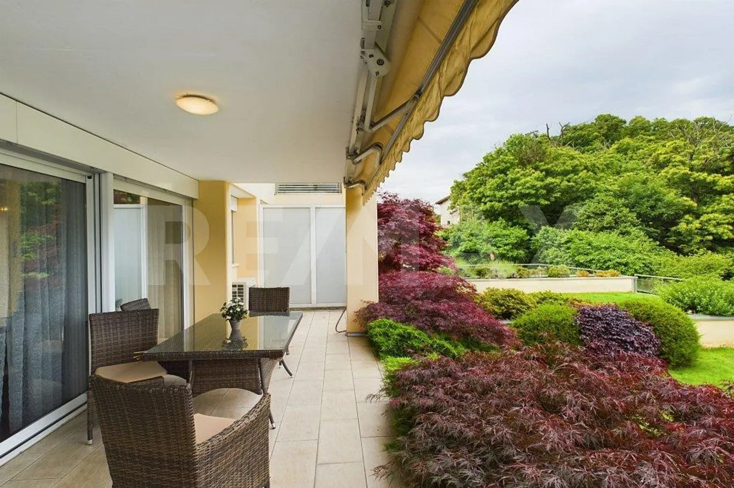 4½ Room Apartment with Dream View and Private Garden - Photo 8 of 13