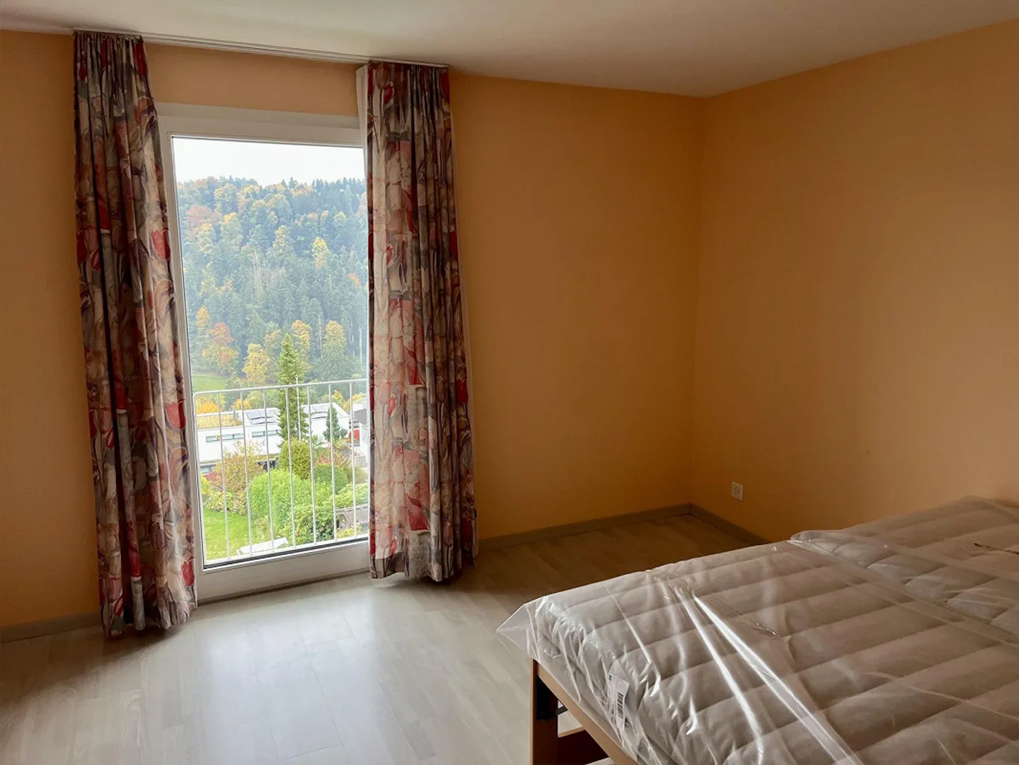 sonniges 6.5 Zi-Einfamilienhaus mit See- und Bergsicht in Adligenswil - Foto 3 von 20