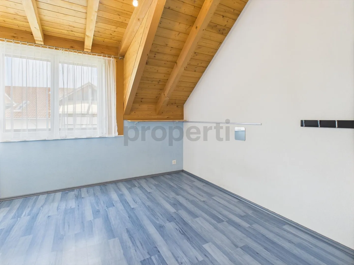 Appartamento attico unico con 4,5 stanze e galleria a Schwarzenburg... - Foto 7 di 12